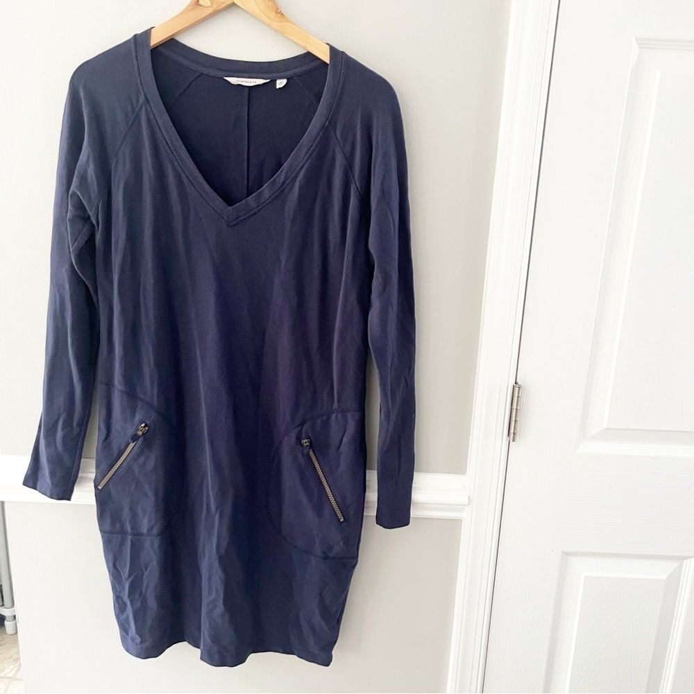 Athleta Navy Blue Oversized Sweatshirt Enchanted Dress Size Medium - Picture 3 of 9